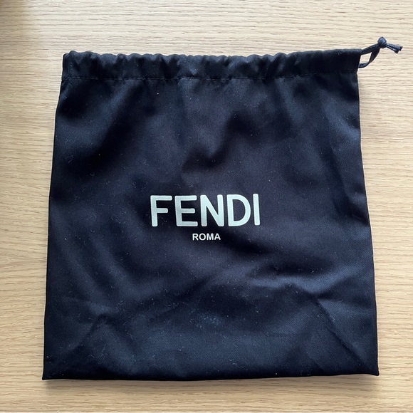 ❌ SOLD ❌ Fendi Mon Tresor in Black Leather - Picture 11 of 12